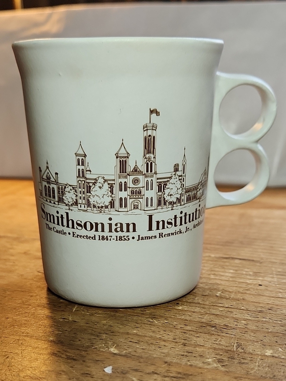 Bennington Potters Smithsonian Institution White Stoneware Trigger Handle Mug